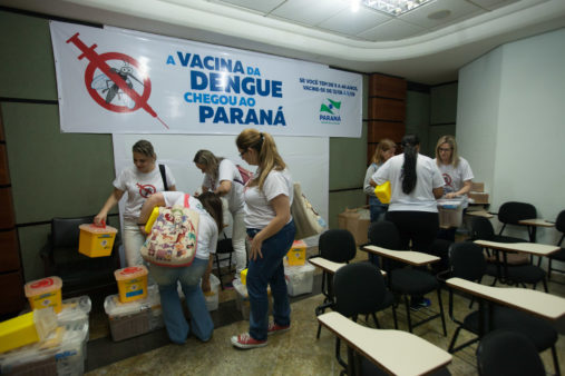 Image of people getting dengue protection at a public vaccination program in Brazil.
