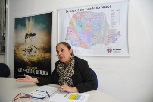 Image of Dr. Júlia Cordellini talking about the dengue vaccination campaign in Parana, Brazil. 